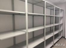 Универсальность металлических стеллажей
